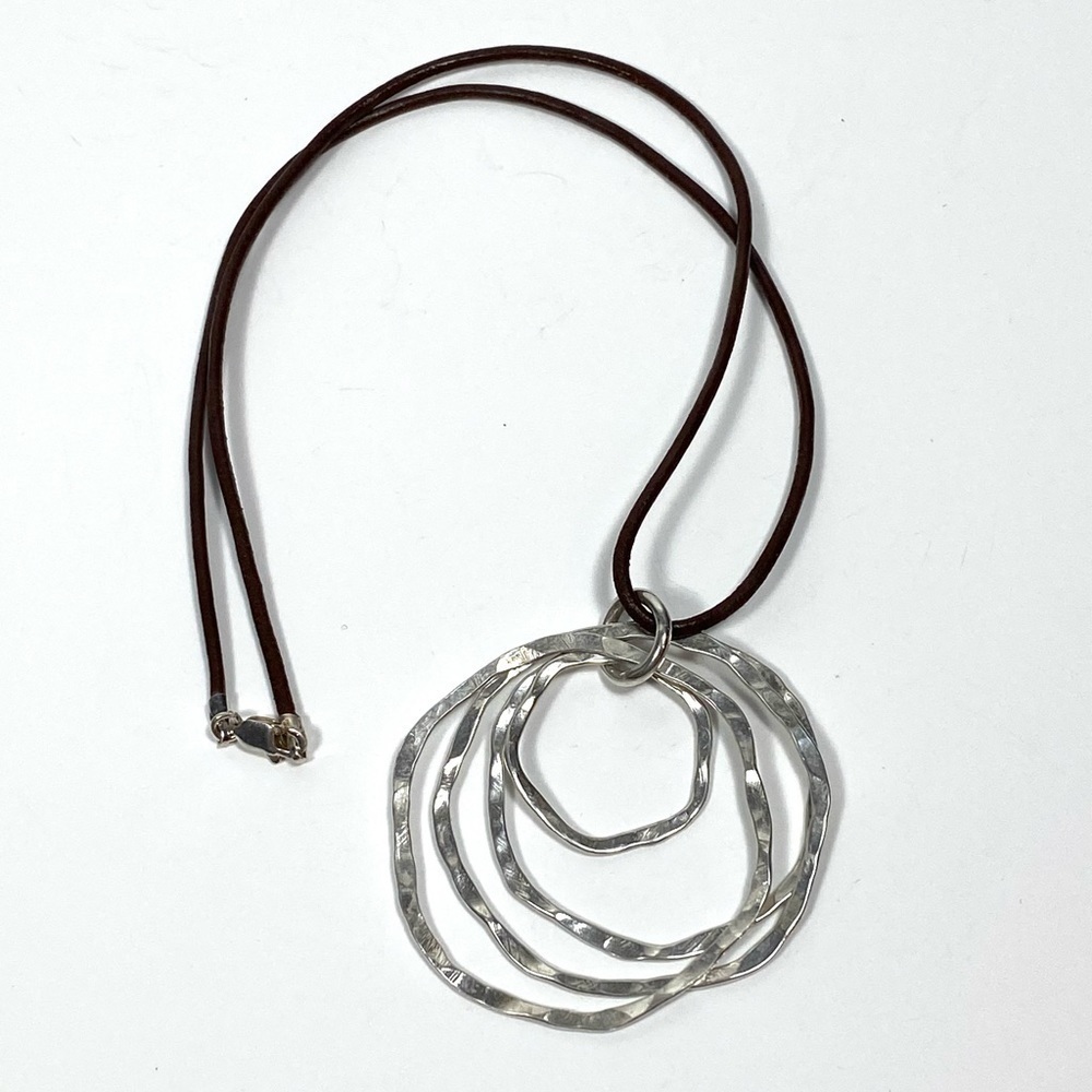 925 Necklace Hammered Silver Circles Pendant Brown Leather Cord 15.5” 6.64g